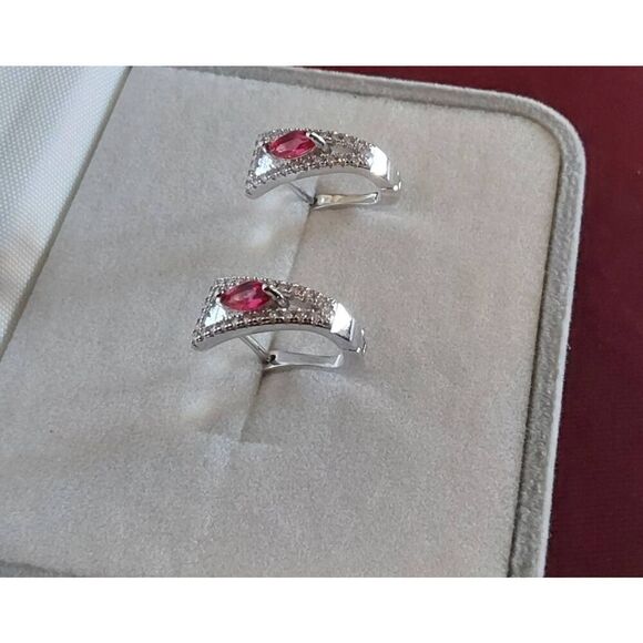 Gorgeous Marquisse Ruby & Pave White Topaz Gems Snap Lock Leverback Earrings - Picture 2 of 3